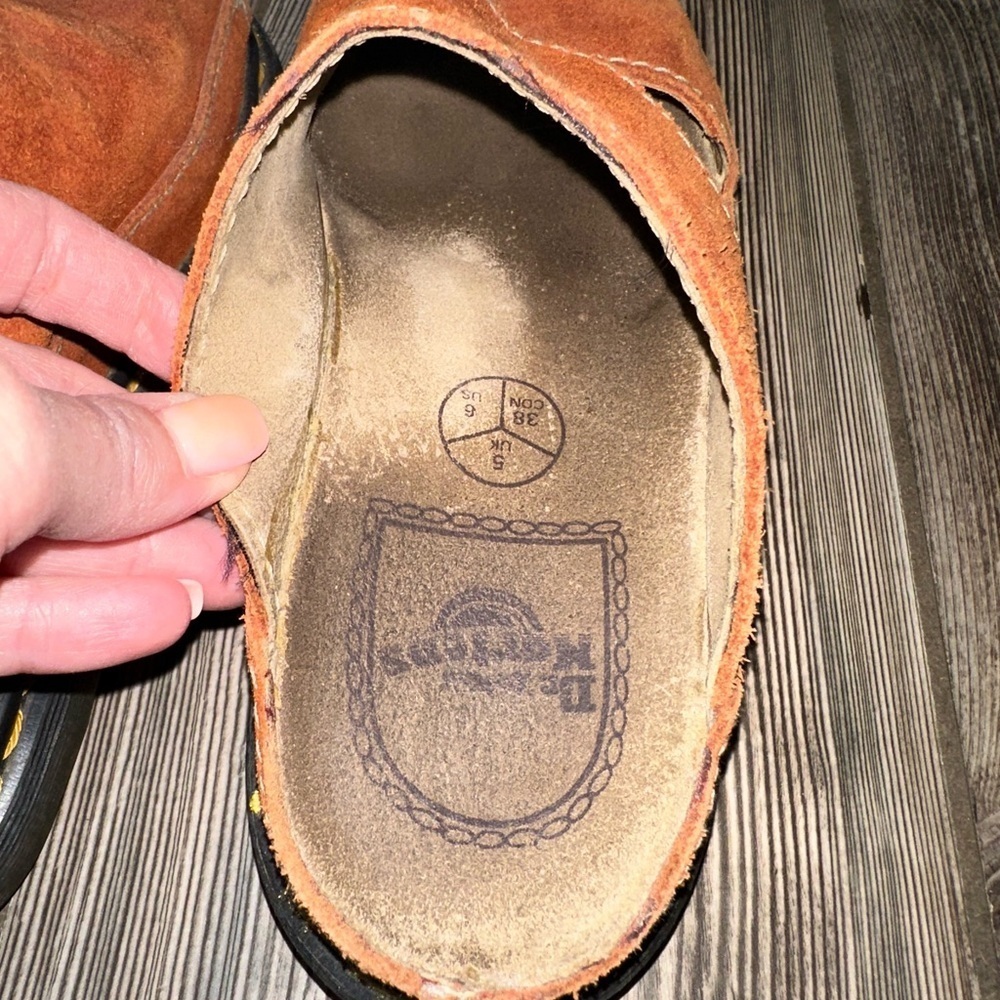 Vintage Dr. Martens 90’s Orange Suede Slide Sandals
Classic Yellow Stitch Size 6 - Picture 9 of 9